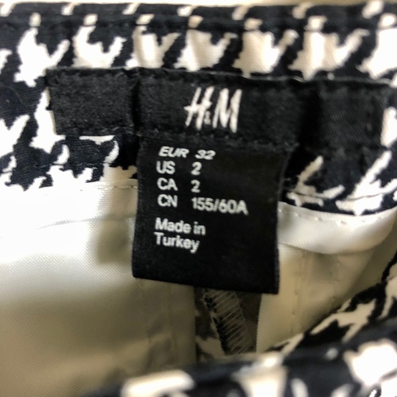 Houndstooth printed crop pants 🎱 - Picture 3 of 10